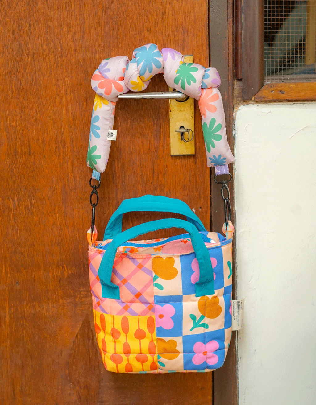 Puffy Knot Strap Bag