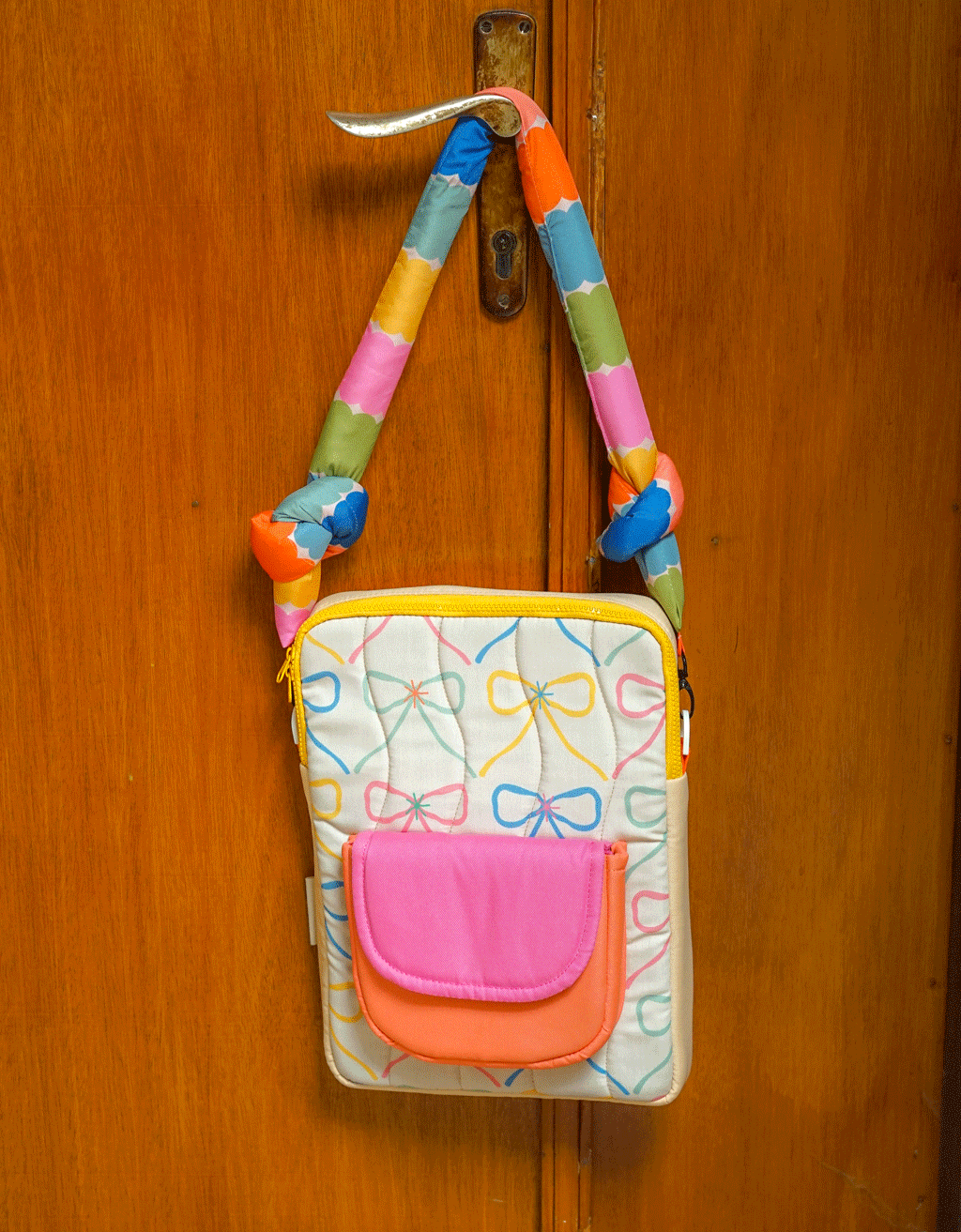 Puffy Knot Strap Bag