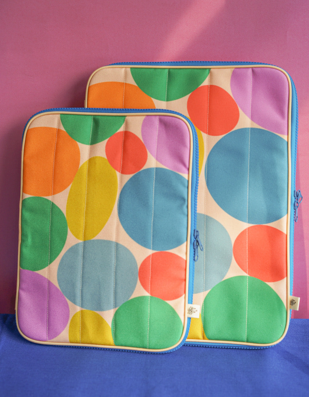 Screenmate Sleeve - Daisy Pebbles