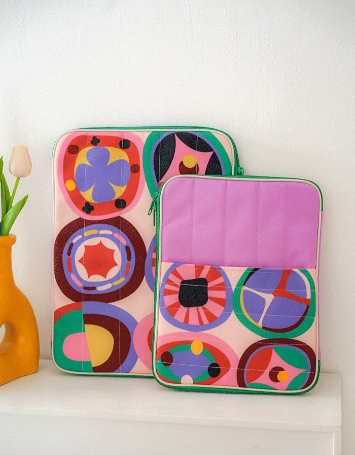 Screenmate Sleeve - Twirl Whirl