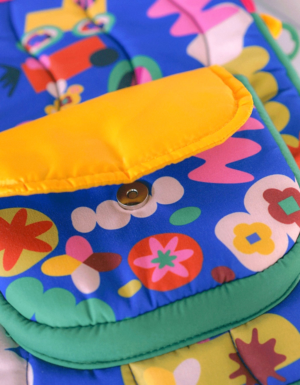 Pocket Laptop Bag - Bumpy Cars