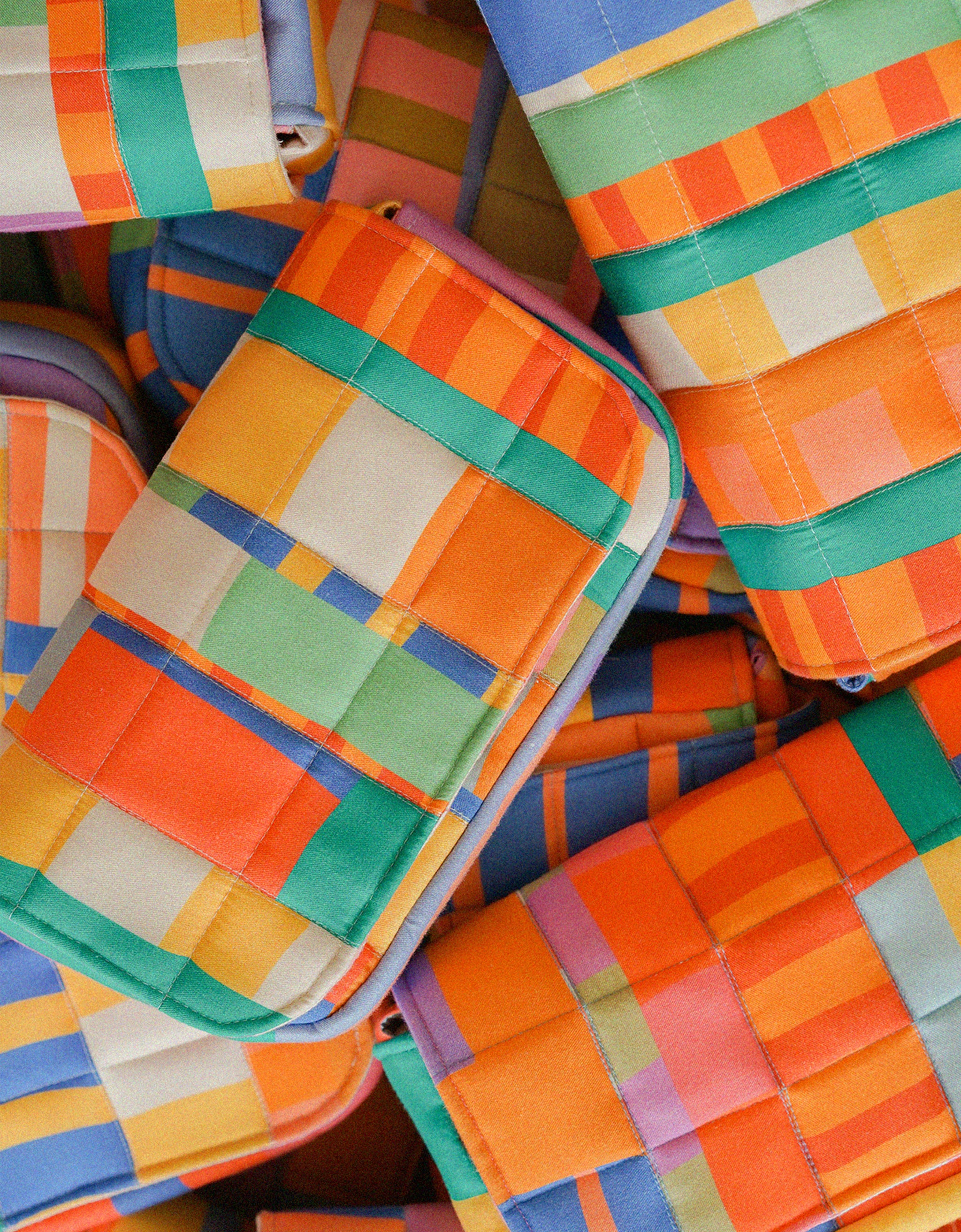 Puffy Baguette Bag - 14