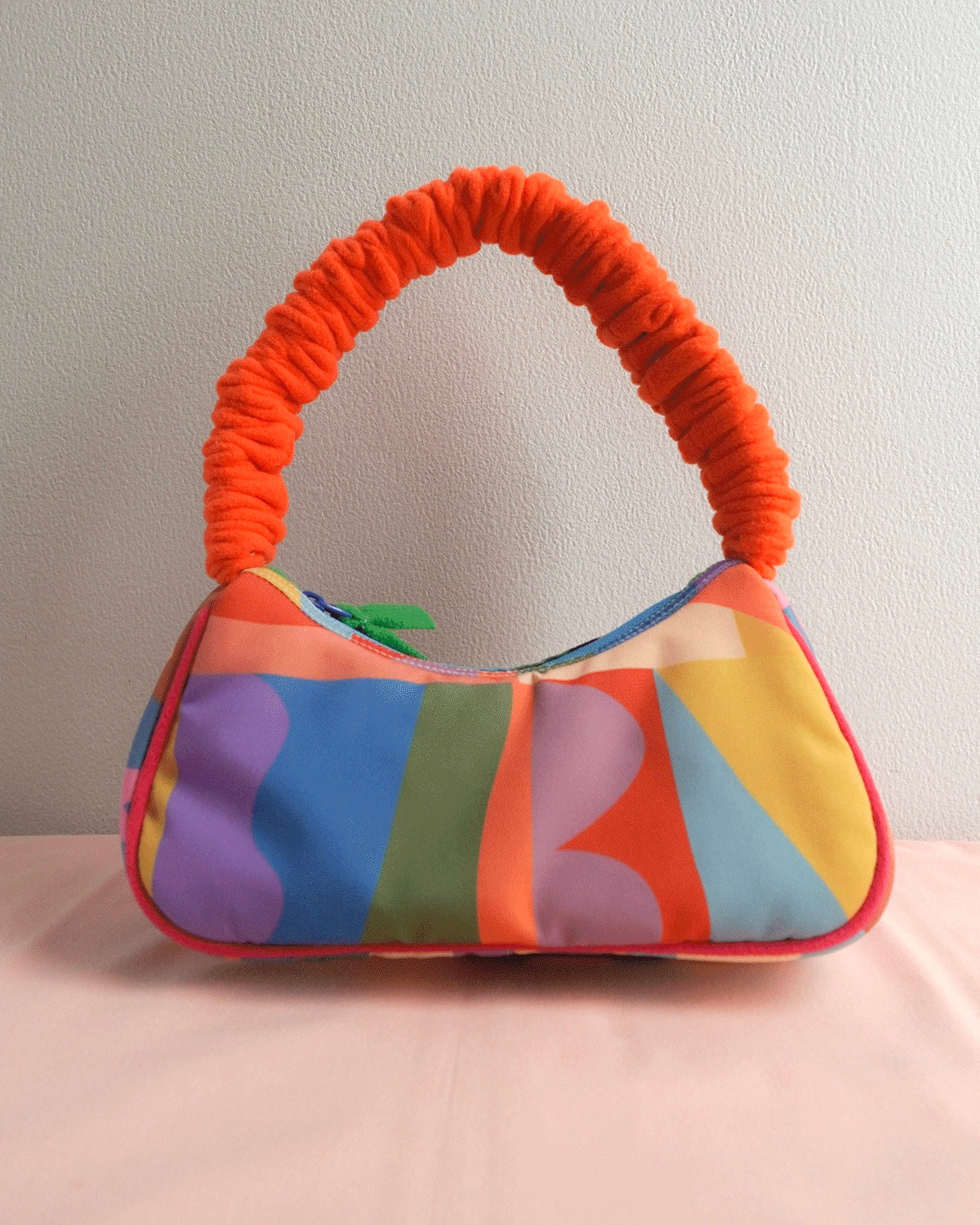 Smitten Upcycle x Heiguys - Scrunchy Baguette Bag