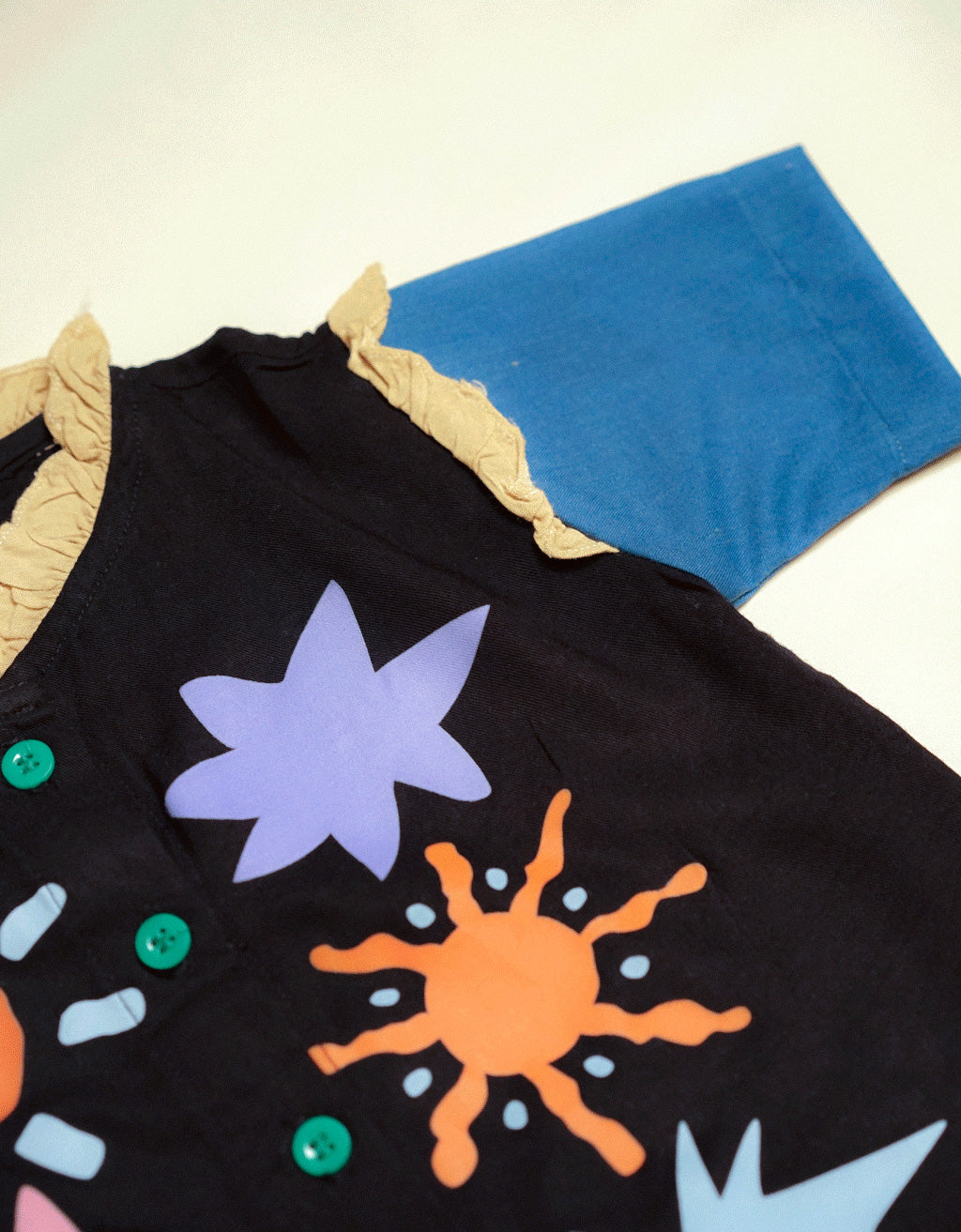 Smitten Kids - Ruffle Top - Sun and Stars