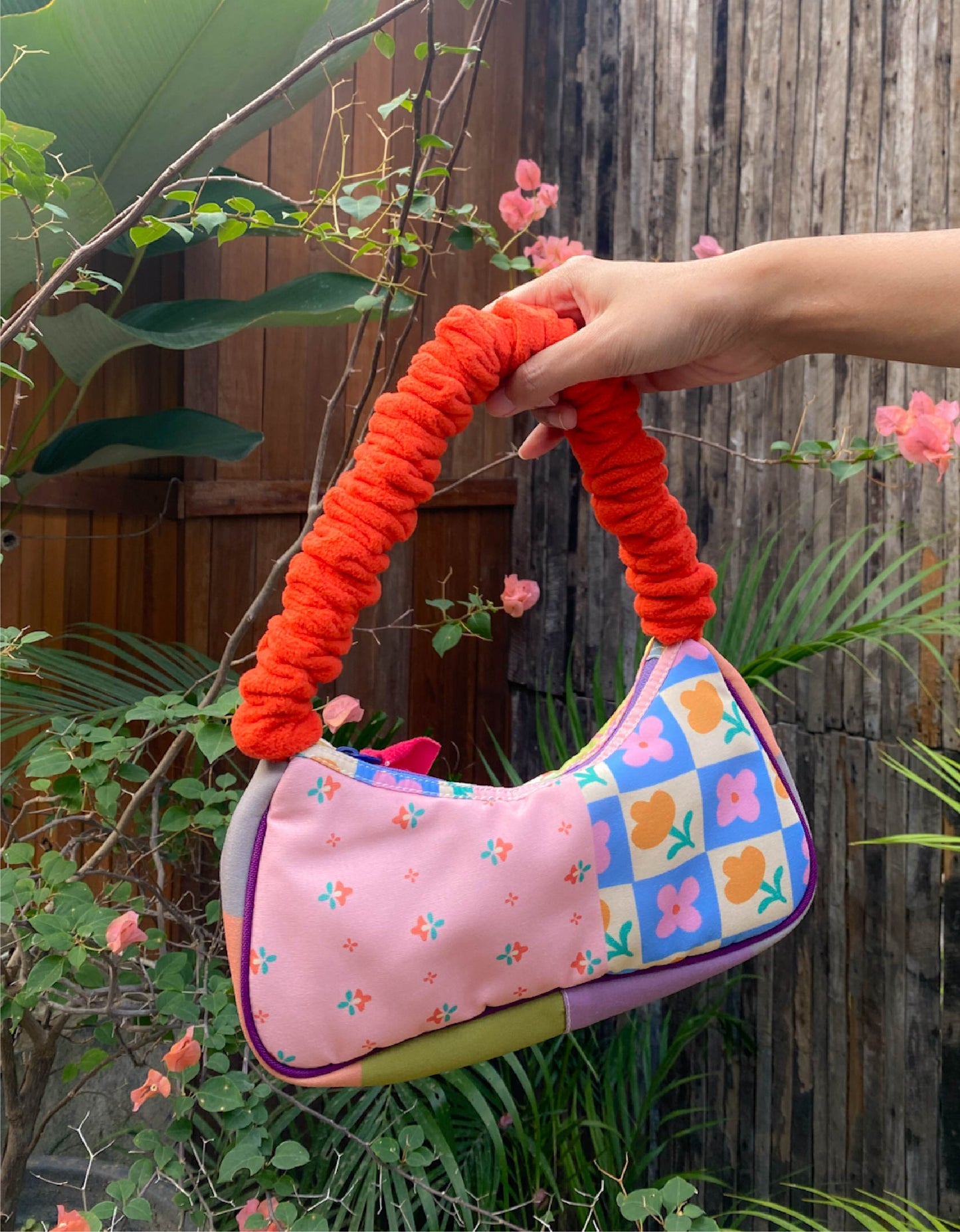 Smitten Upcycle x Heiguys - Scrunchy Baguette Bag