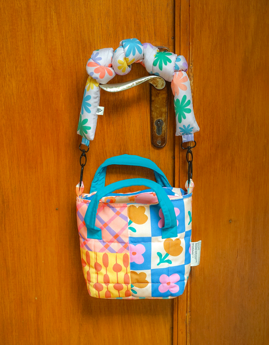 Puffy Knot Strap Bag