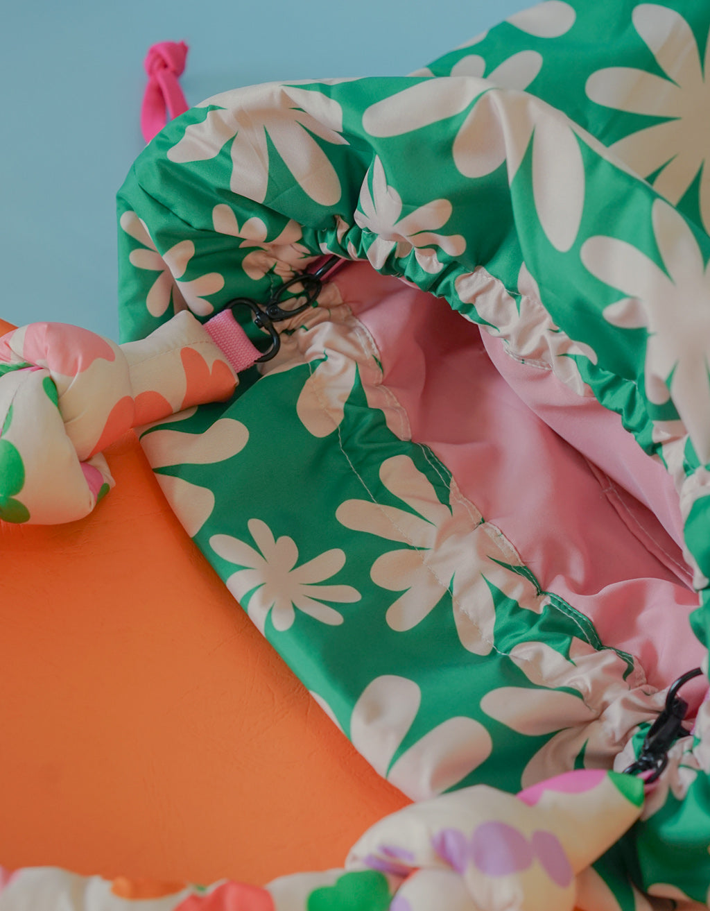 Puffy Drawstring Bag  - Daisy Field