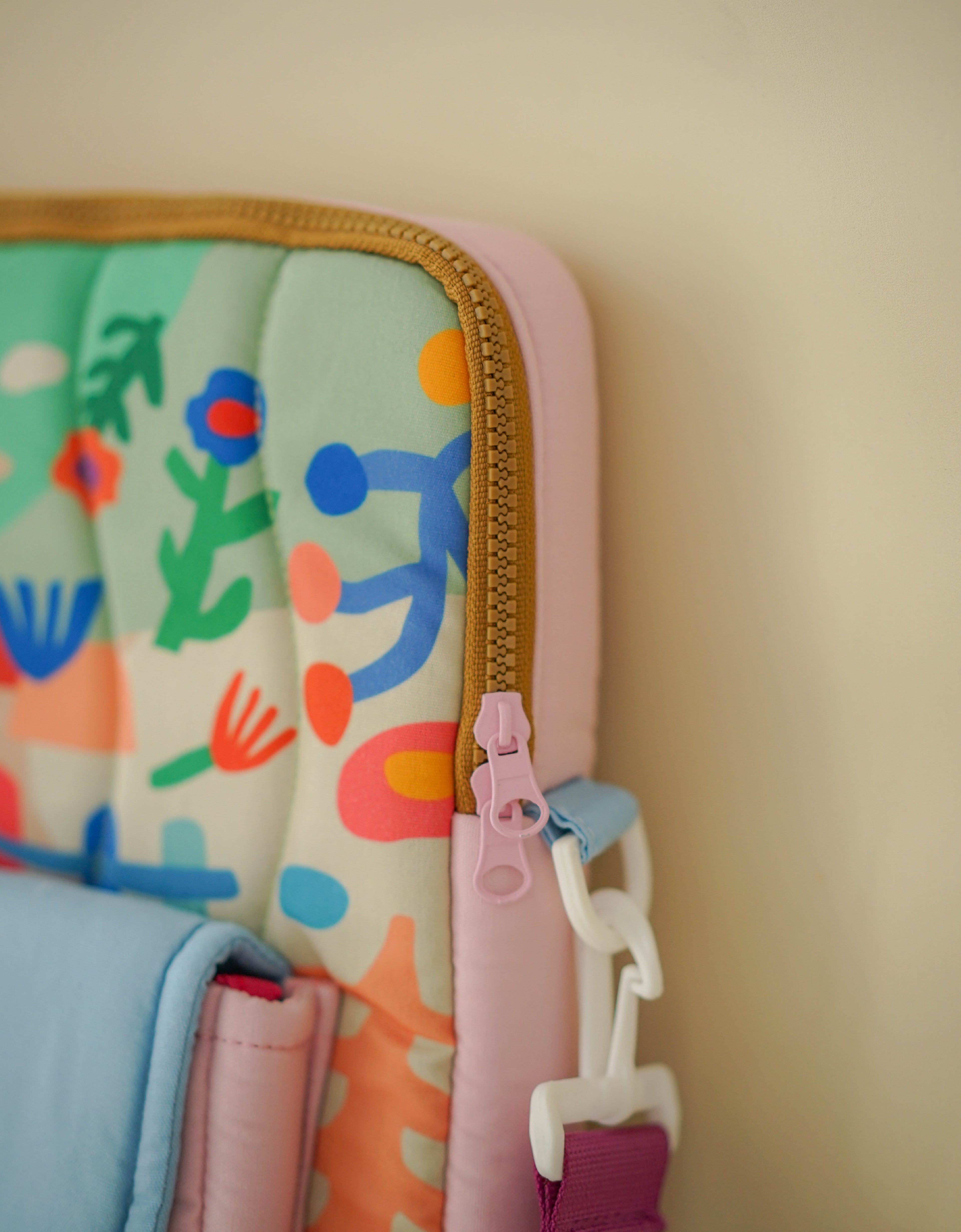 Pocket laptop bag Refresehed
