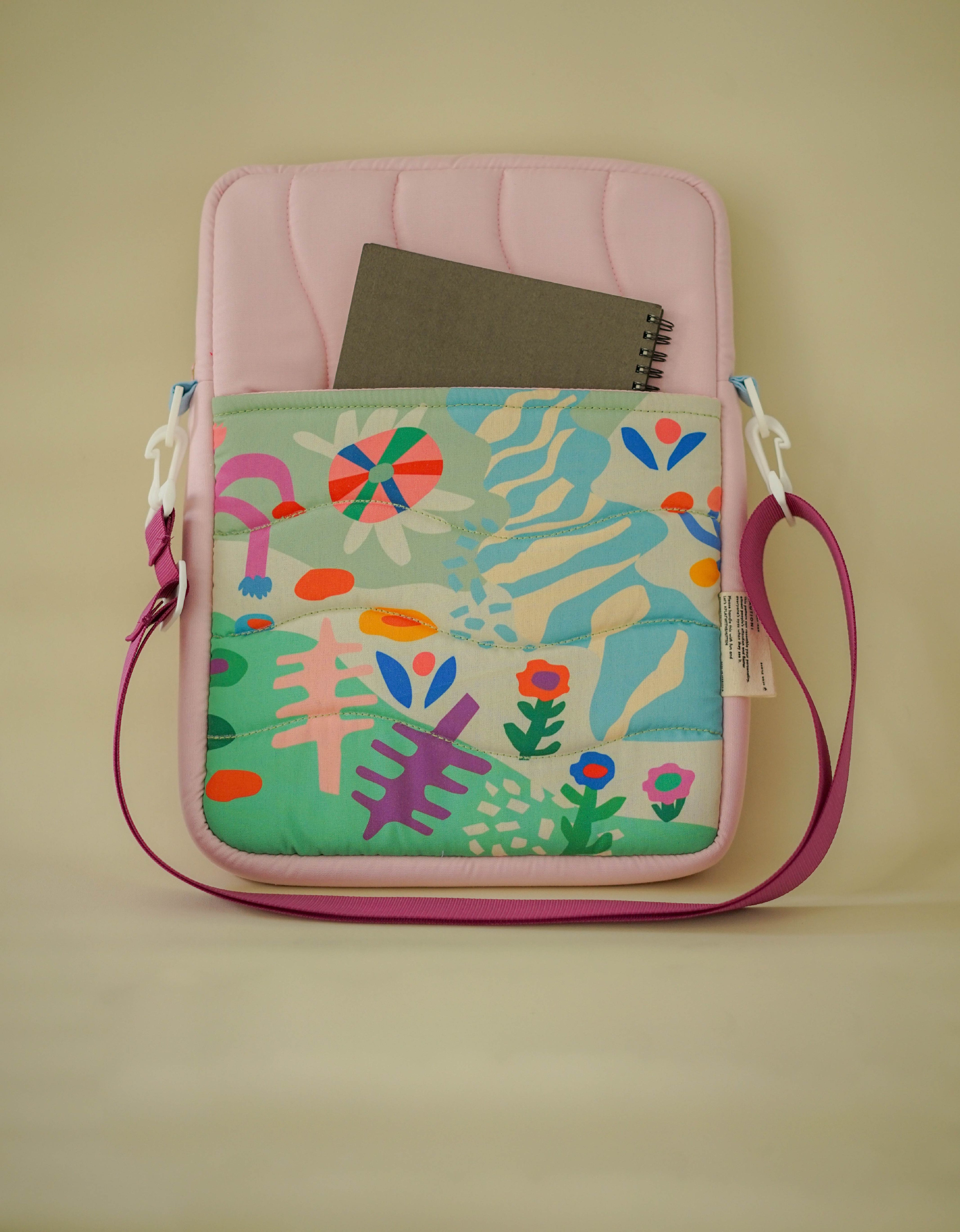Pocket laptop bag Refresehed