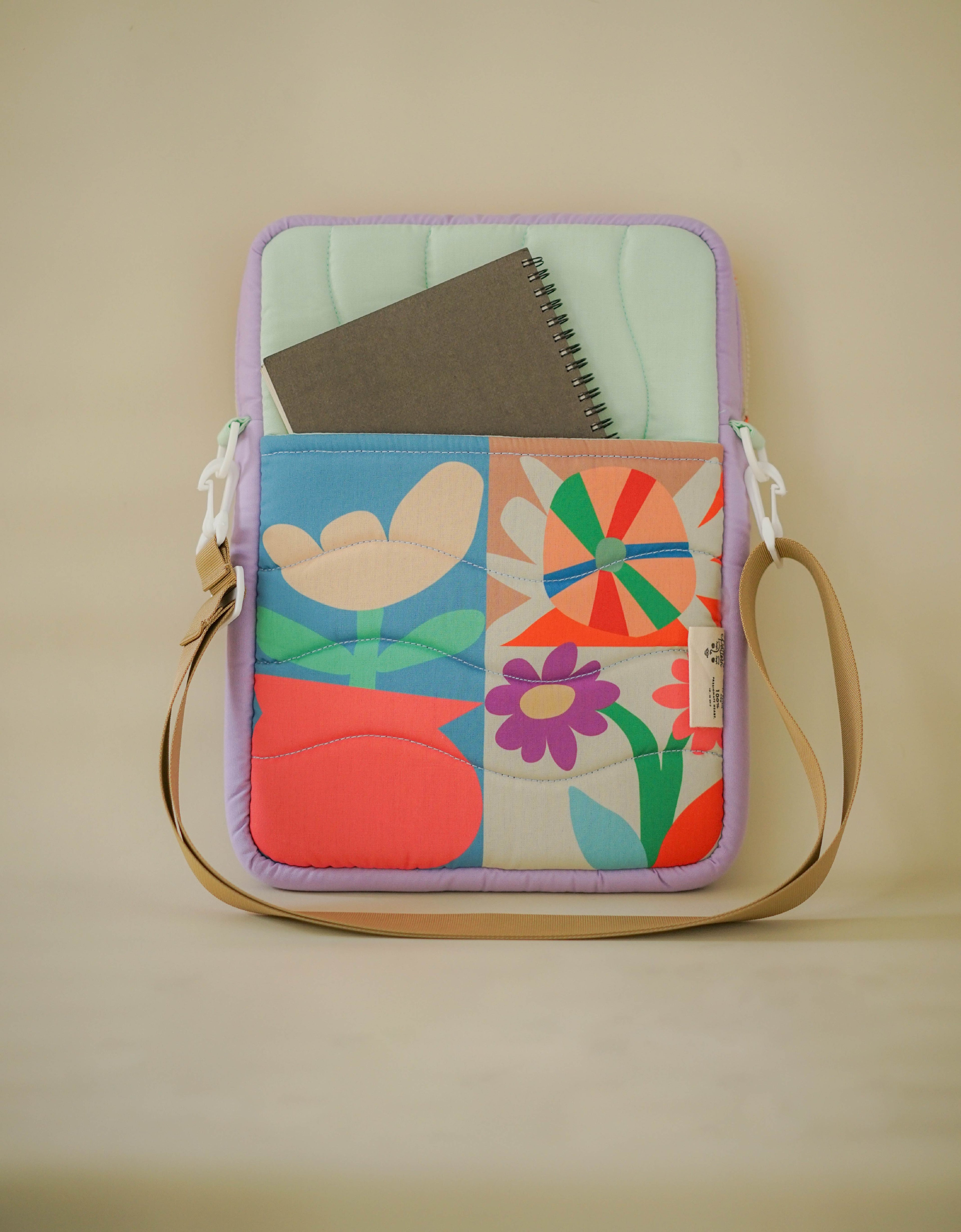 Pocket laptop bag Refresehed