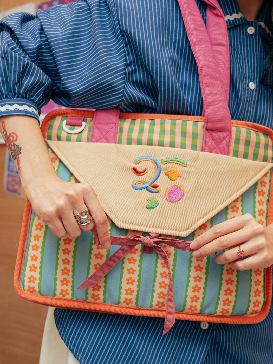 Envelope Laptop Bag - Loading