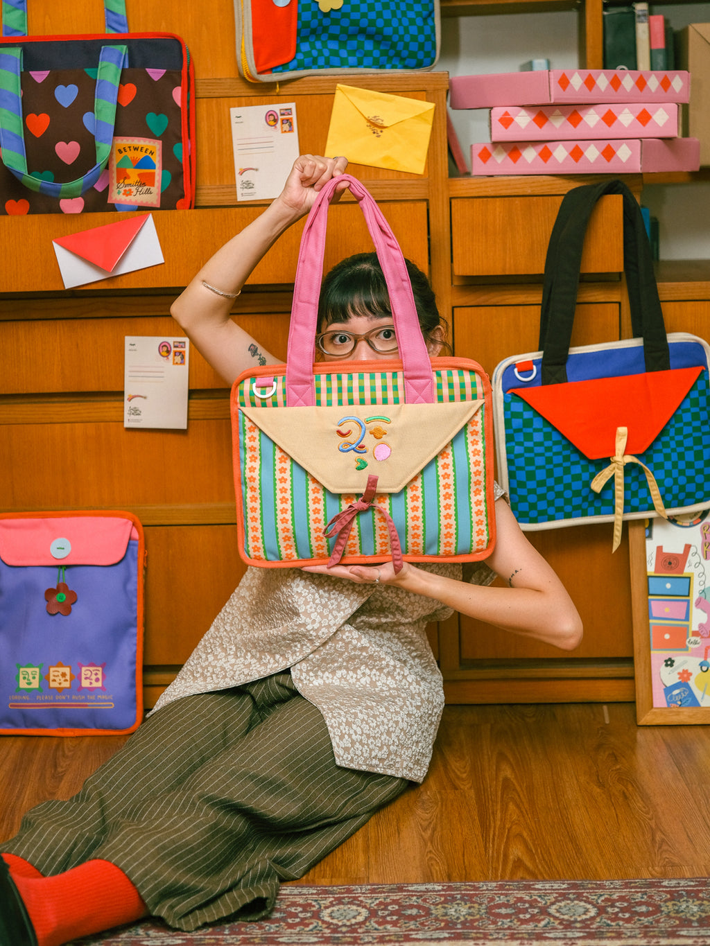 Envelope Laptop Bag - Loading