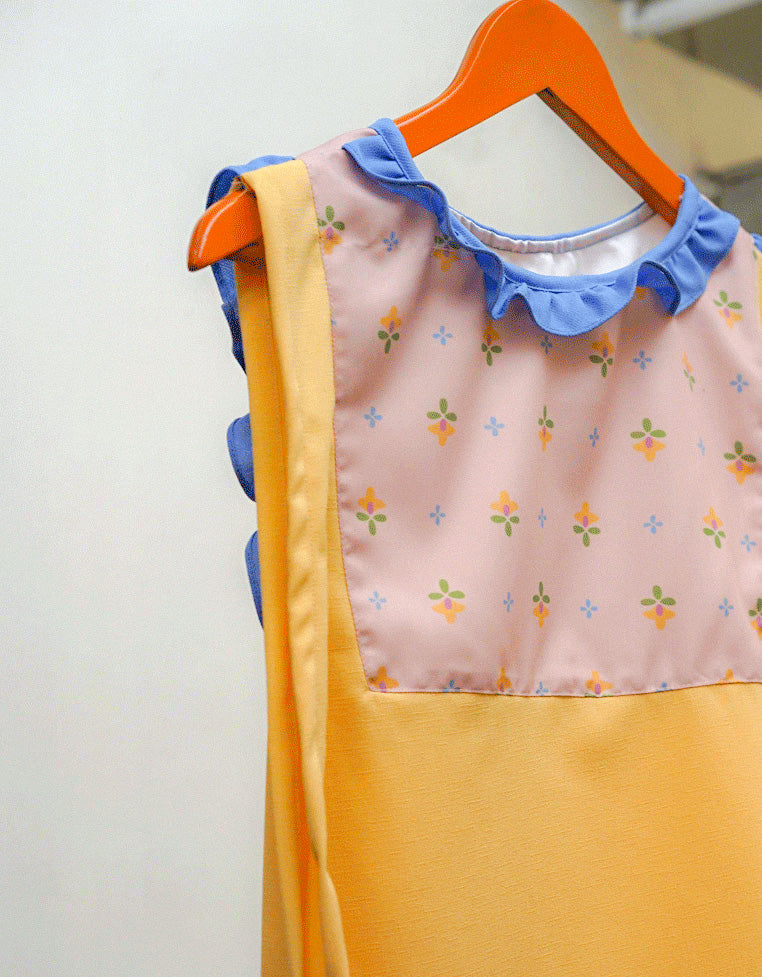Teeny Apron - Wallpaper Kuning