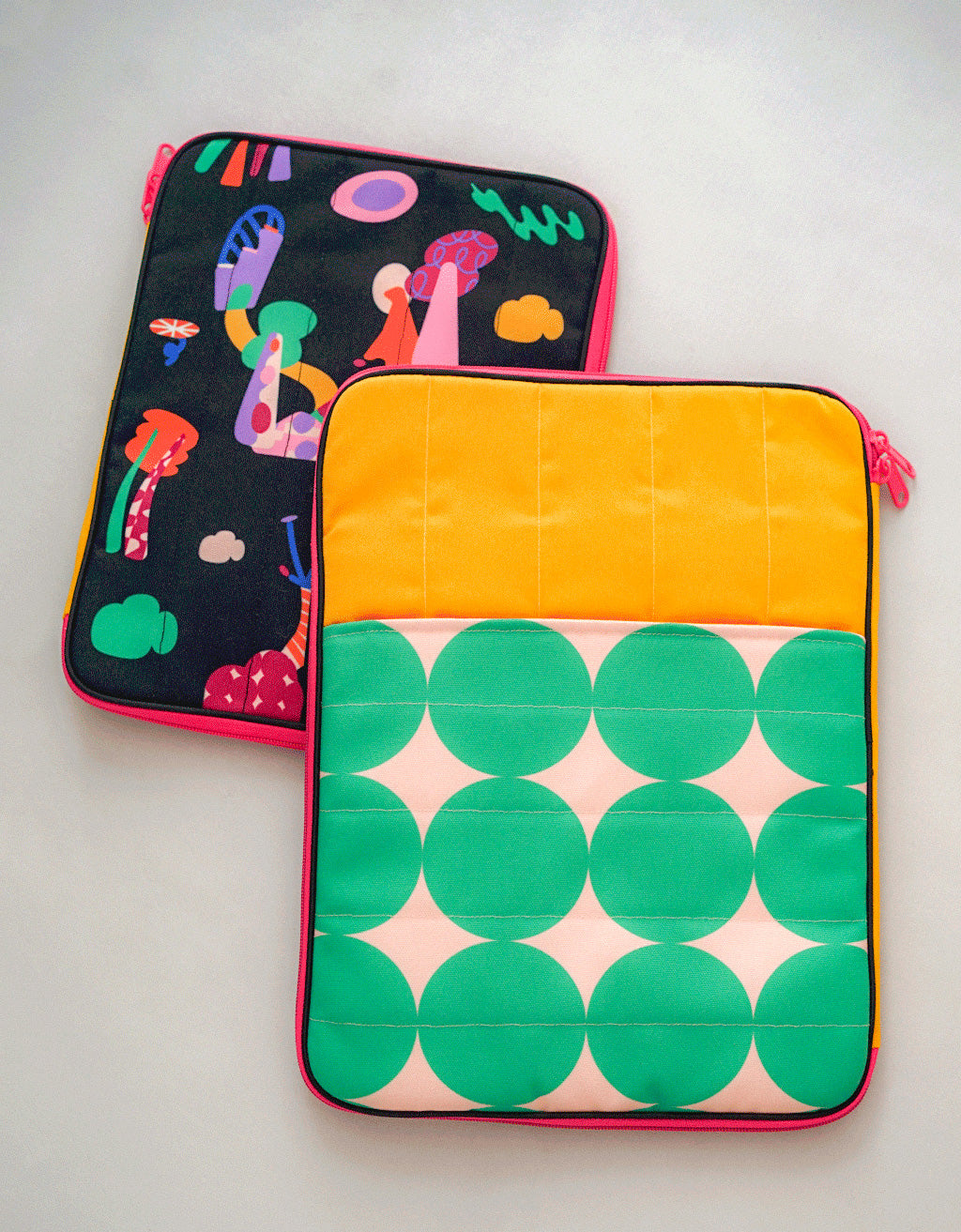 Screenmate Sleeve - Sentani Scene – SmittenbyPattern
