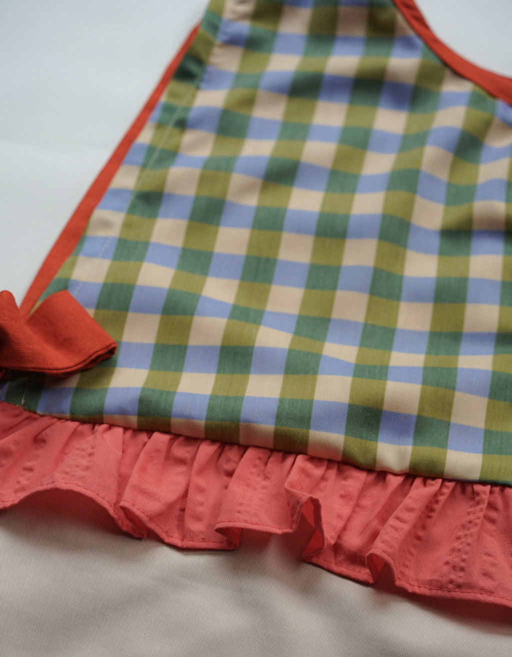 Apron Sukacita - Gingham