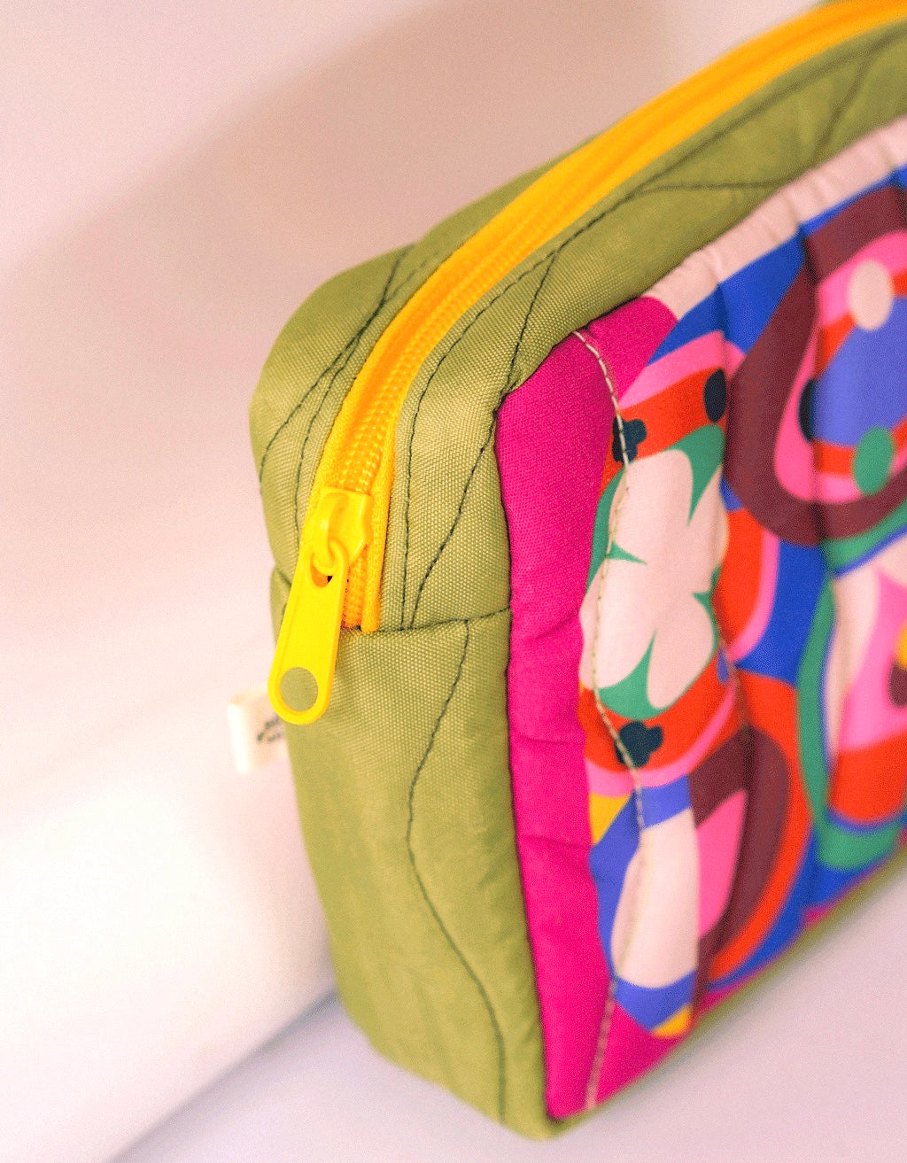 Handy Pouch - Twirl Whirl