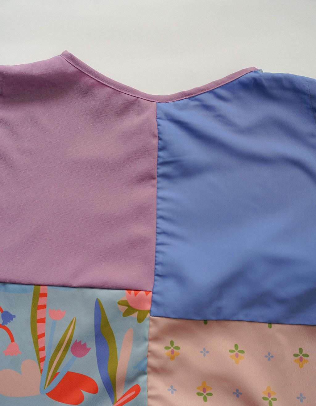 Apron Sukacita - Telaga