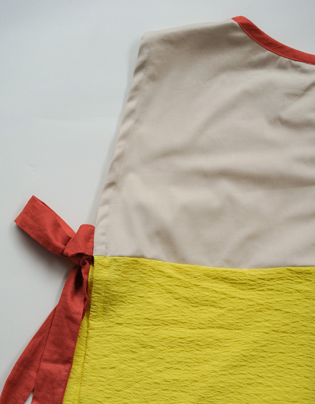 Apron Sukacita - Gingham