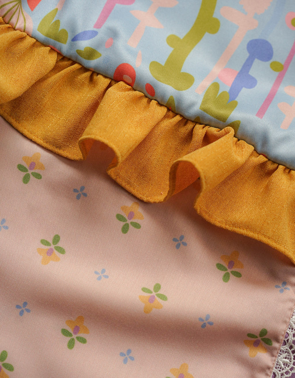 Apron Sukacita - Telaga