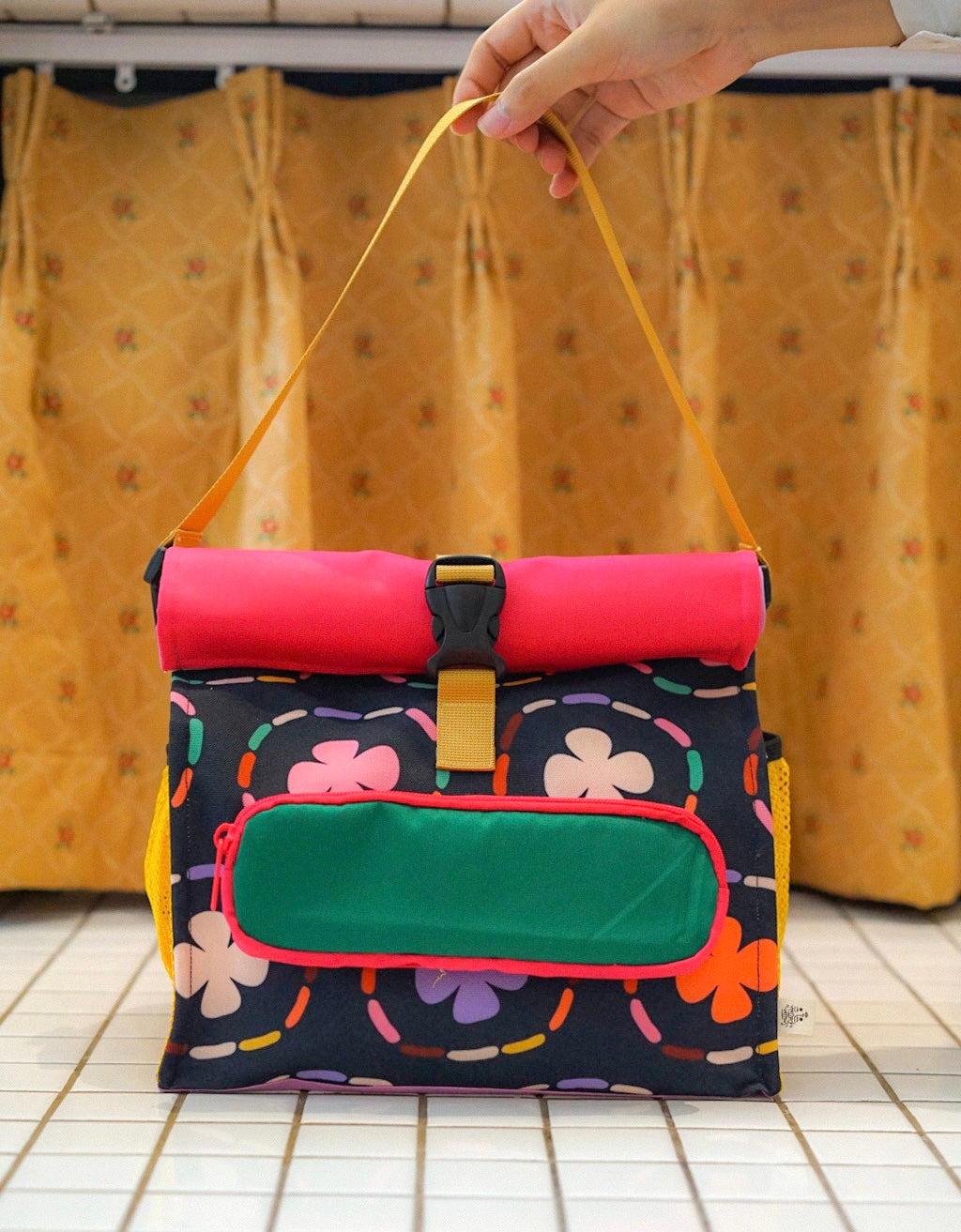 Buckle Up Lunch Bag - Black Wheels