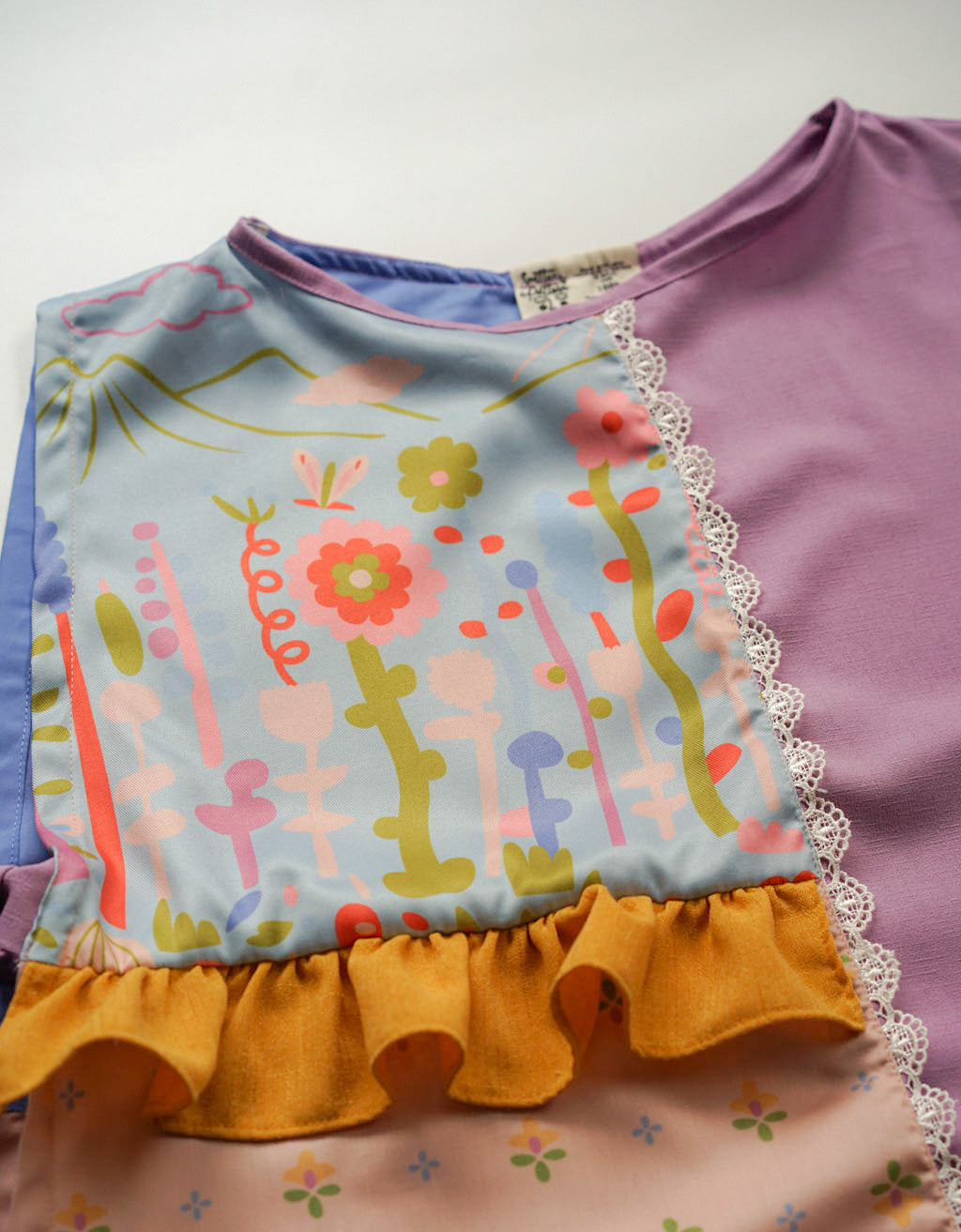 Apron Sukacita - Telaga