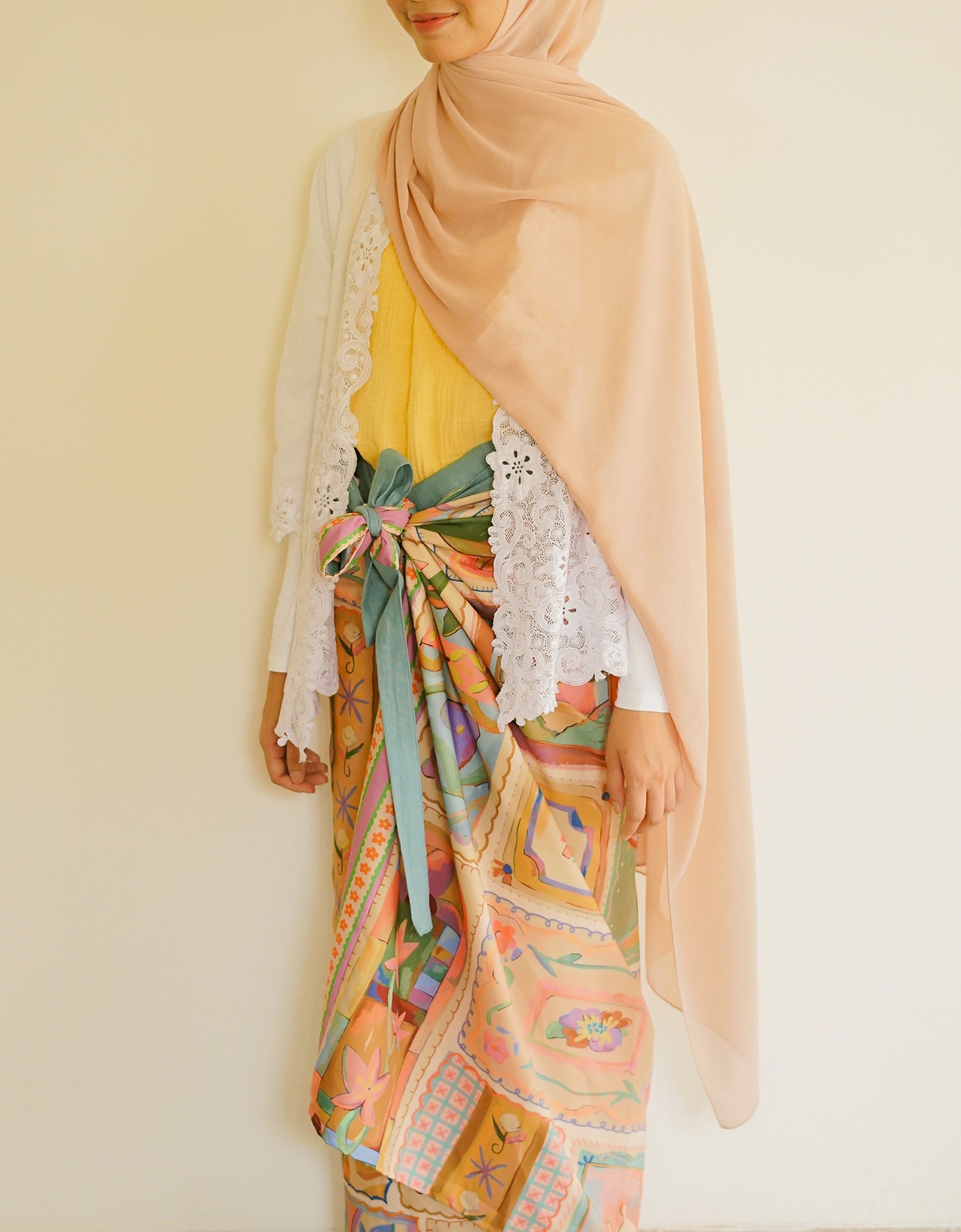 Kain Lilit Eyang