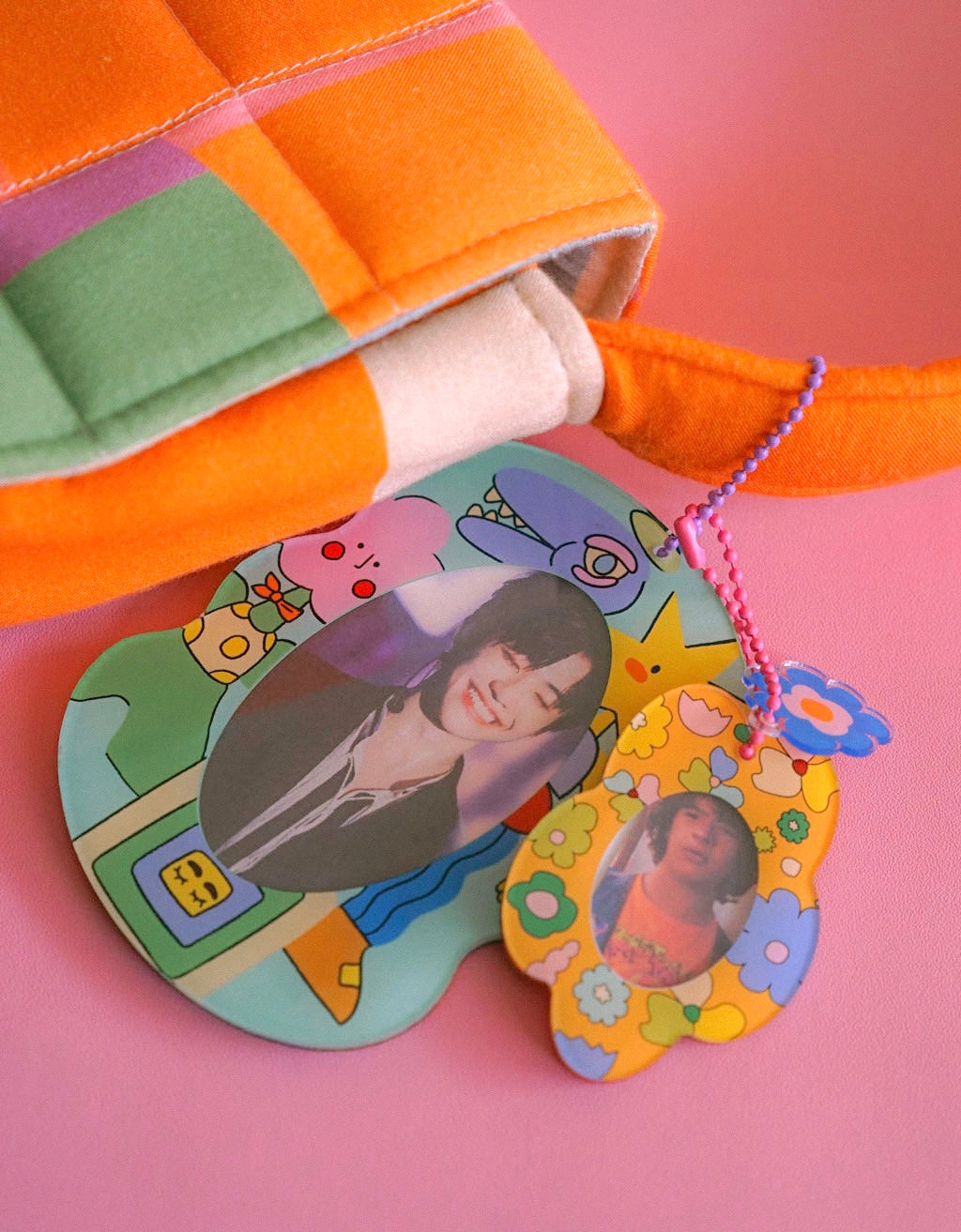 Keychain - Smitten Friends [Large]