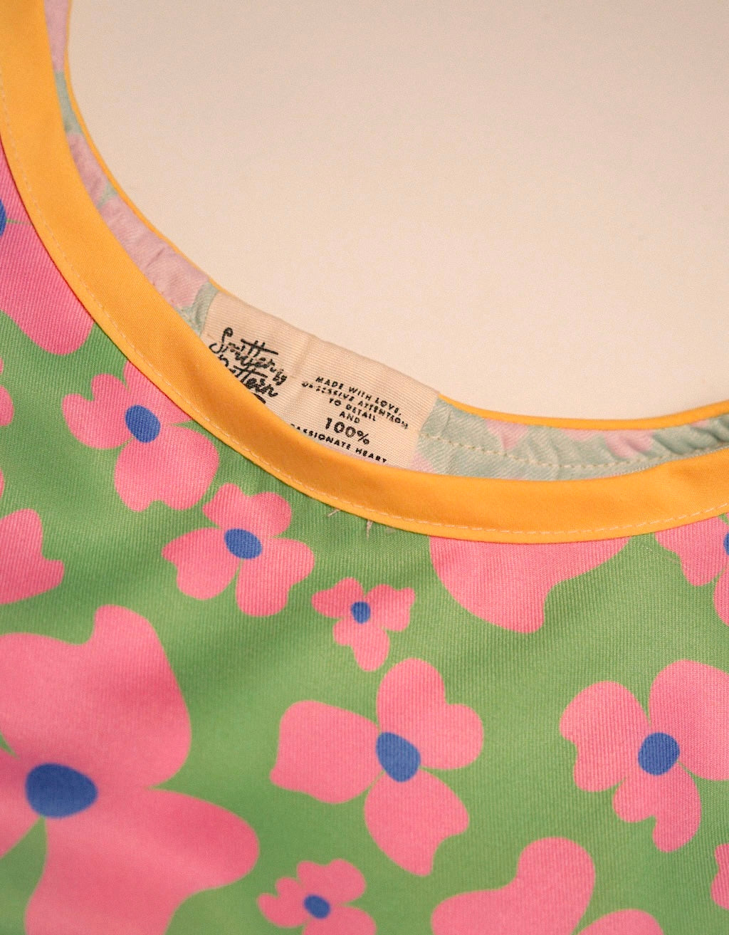 Teeny Apron - Juwita