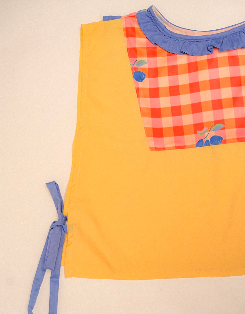 Teeny Apron - Jambu Merah